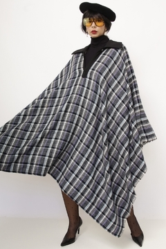 Poncho xadrez golinha azul - Capichó Brechó