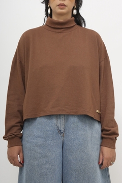 Blusa malha marrom gola alta