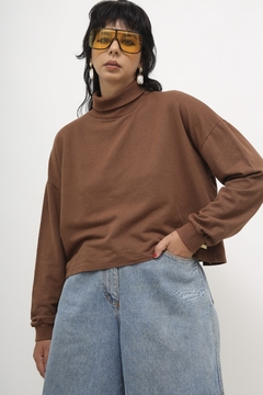 Blusa malha marrom gola alta na internet