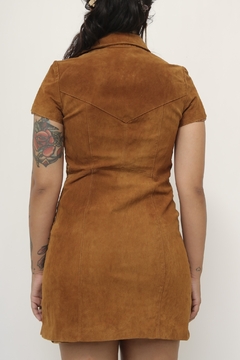 Imagem do Vestido couro camurça marrom curto