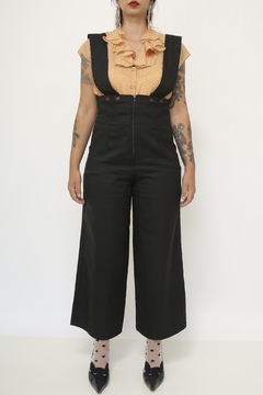 Macacão vintage preto suspensorio - comprar online