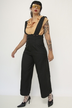 Macacão vintage preto suspensorio - comprar online