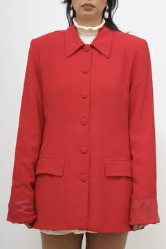 Blazer vermelho alongado ombreira na internet