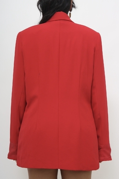 Imagem do Blazer vermelho alongado ombreira