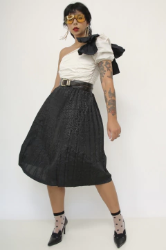 Saia plissada preta acetinada vintage