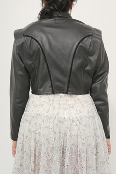 jaqueta couro cropped preto na internet