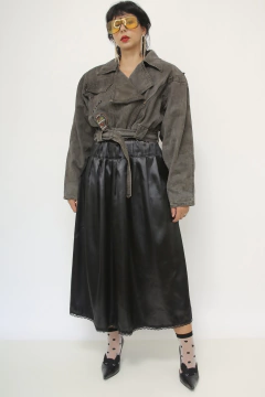 Jaqueta jeans preta cropeed cinto