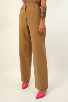 Conjunto bege blazer + calca cintura mega na internet