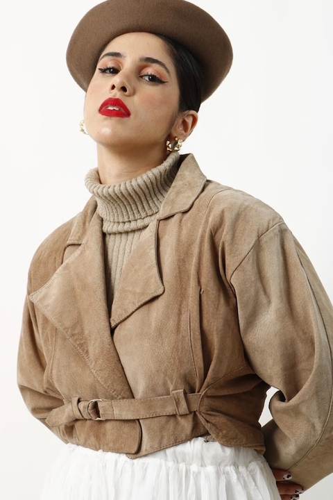 Jaqueta cropped camurça vintage bege