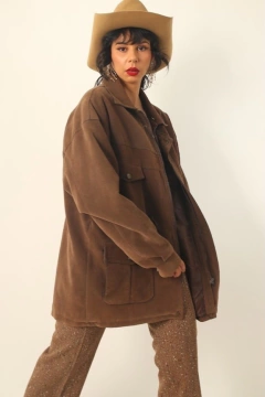 Jaqueta estilo parka suede marrom ampla