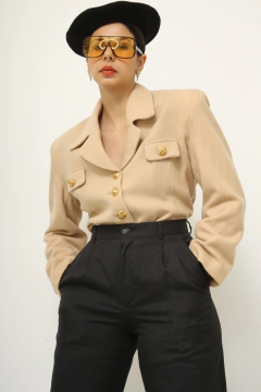 Imagem do Blazer cropped bege forrado lã