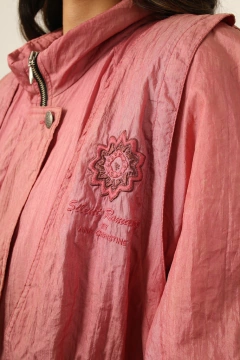 Parka nylon rosa acetinada forrada vintage - loja online