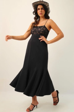 Saia midi preta detalhe barra cintura alta - comprar online