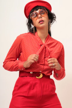 Camisa poa vermelha gravata vintage