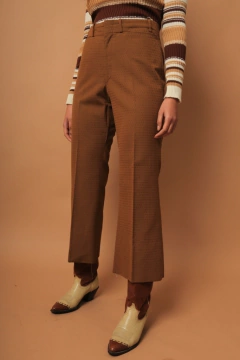 Calça flare caramelo 70’s hollywood - comprar online