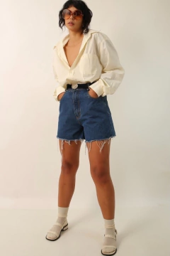 Shorts jeans curto cintura mega alta - comprar online