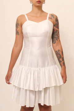 Vestido branco saia recorte babados viscose - comprar online