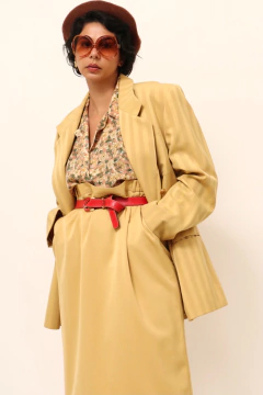 Imagem do Conjunto de alafaiataria amarelo saia + blazer