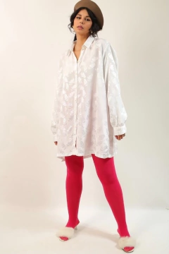 Camisa acetinada ampla uvas manga bufante na internet