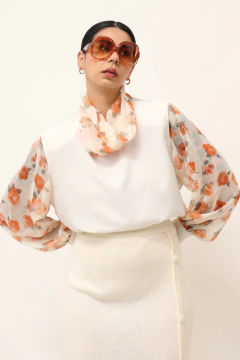 Camisa branca mangas gola flores - comprar online