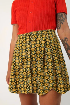 mini saia veludo cintura alta flores - Capichó Brechó