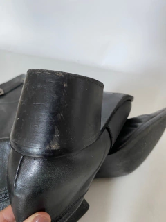 Bota couro cano longo preta 38 - Capichó Brechó