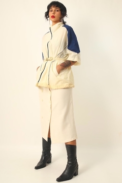 Blusa nylon nave off white azul vintage
