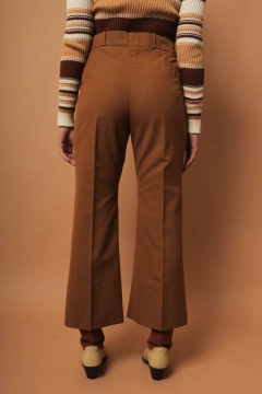 Calça flare caramelo 70’s hollywood
