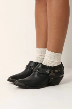 sapato couro cowboy ponteira vintage 41 - Capichó Brechó