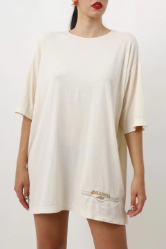 Blusa malha fria creme detalhe bordado - Capichó Brechó