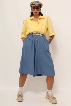 camisa amarela vintage detalhes off