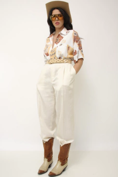 Imagem do Camisa branca estampa flores 90´s marrom ( clock house)