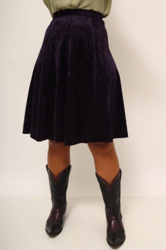 Saia veludo roxa cintura alta - Capichó Brechó