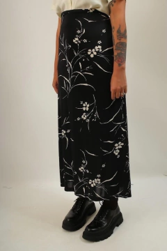 saia viscose midi cintuta alta preta