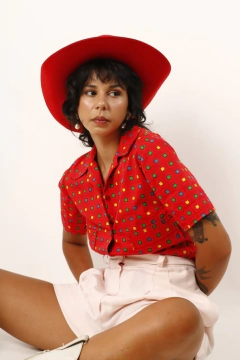 Cropped vermelho estampa 90’s na internet