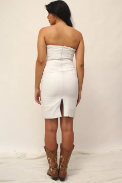 Imagem do Vestido branco tomara que caia couro