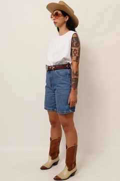 Imagem do Bermuda jeans grosso cintura alta