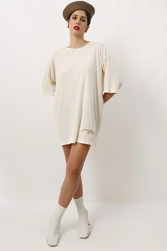 Blusa malha fria creme detalhe bordado