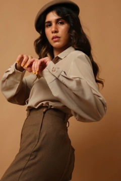 camisa poliester manga longa bege vintage - comprar online