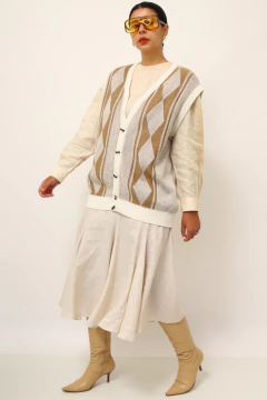 Colete branco com detalhe bege vintage - loja online