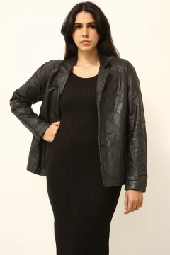 Blazer 100% couro recortes preta na internet