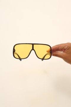 Oculos sol lente amarela 70´s