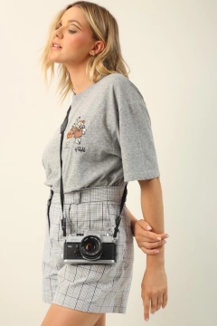 Shorts cintura alta xadrez vintage na internet