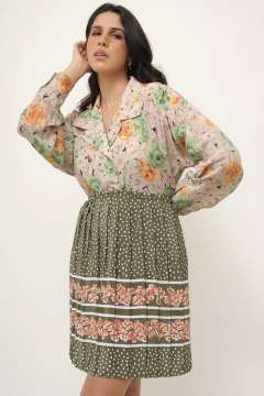 Camisa bege flores laranja e verde manga longa - comprar online