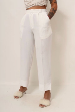 calça estilo linho cintura alta branca
