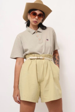 polo textura bege bordado vintage