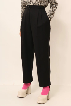 Calça alfaiataria preta cintura alta LUIGE BERTOLLI - comprar online