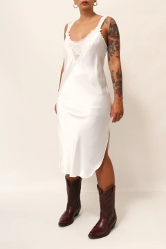 Camisola midi branca detalhe trasparencia midi na internet
