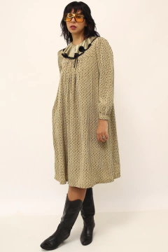 Vestido gravata vintage bege gola babados - Capichó Brechó