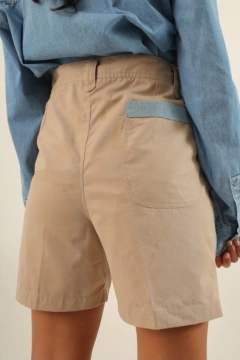 Bermuda bege cintuta alta det jeans - Capichó Brechó